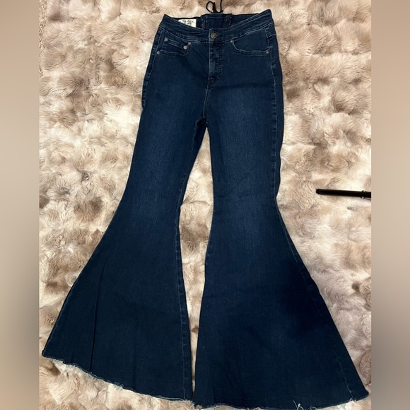 Free People Crvy Super High Rise Lace Up Flare Jeans Size 28 - Picture 2 of 5
